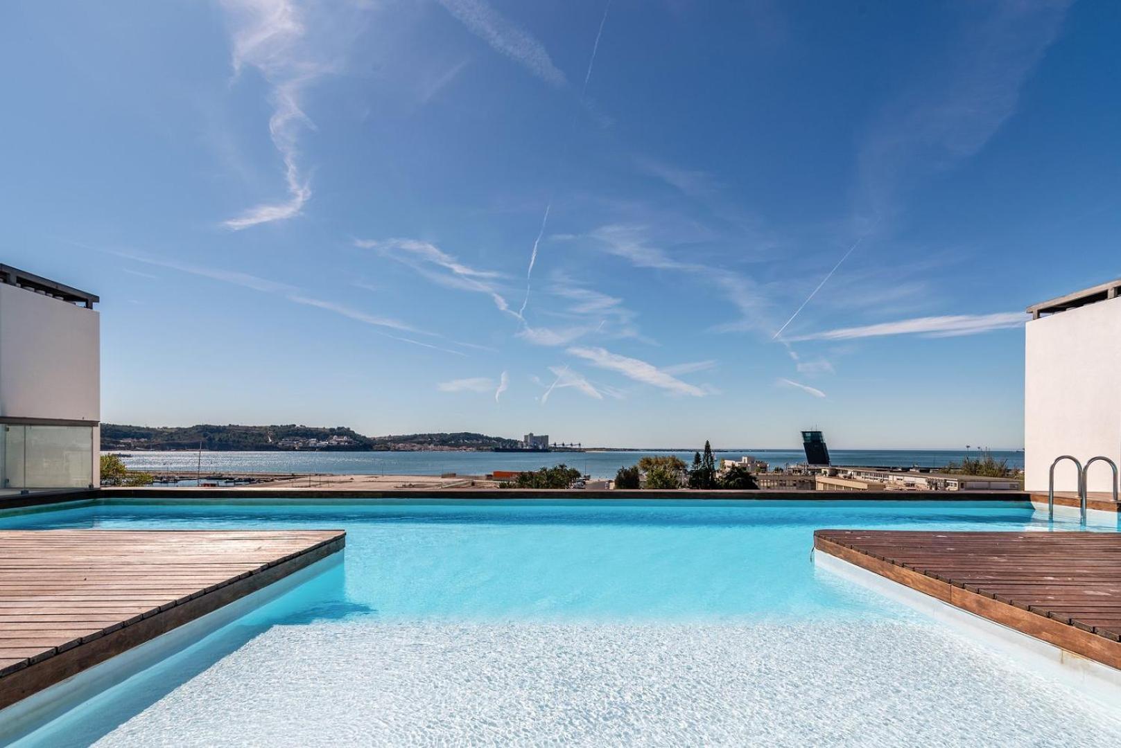 Guestready - Alges Apt With Stunning Rooftop Pool 아파트 외부 사진